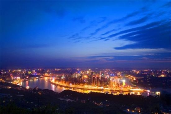 民国影影，重庆巷弄独白